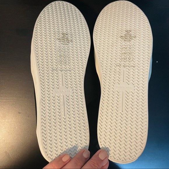 Dolce Vita🖤 black faux fur Tulli platform sneaker - Picture 8 of 8